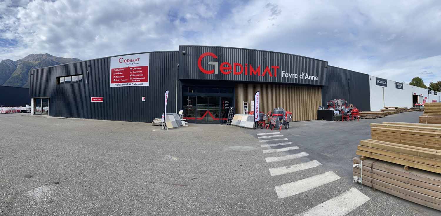 Rénovation et désamiantage d'un bâtiment commercial à Frontenex dans l'Ain