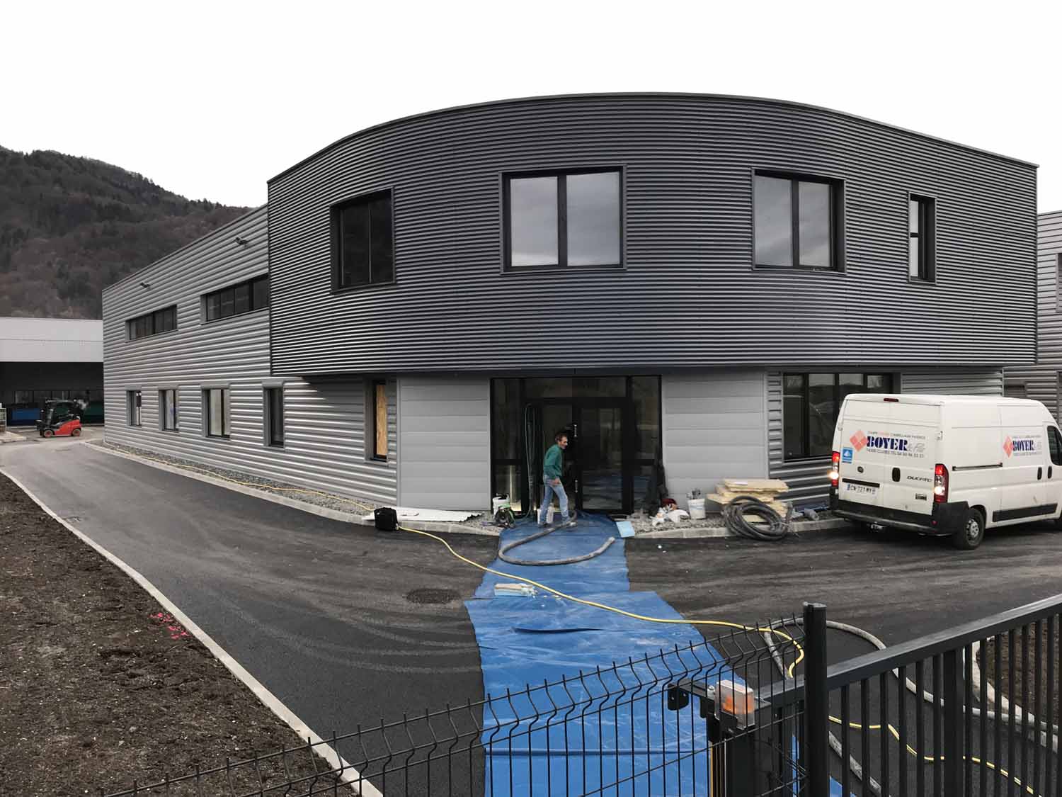 Extension d'un unité de production à Marnaz en Haute-Savoie
