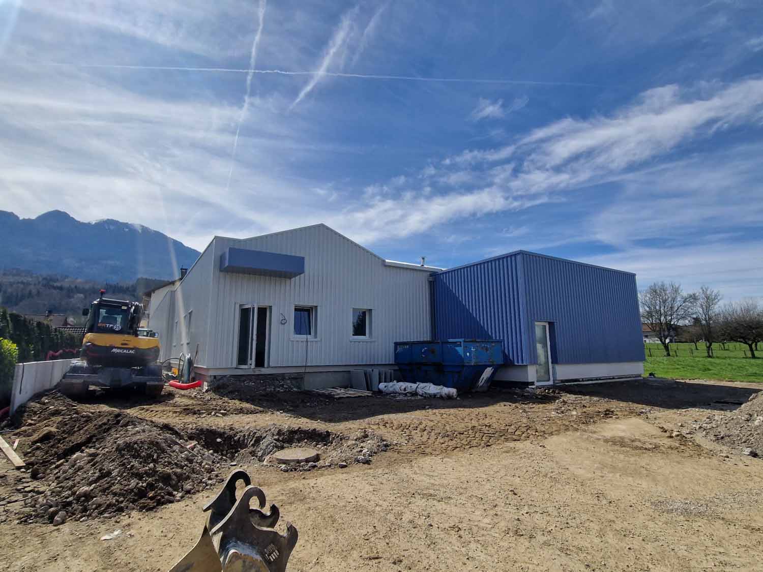 Construction d'un centre de kinésithérapie avec piscine intérieure à St-Pierre-en-Faucigny en Haute-Savoie